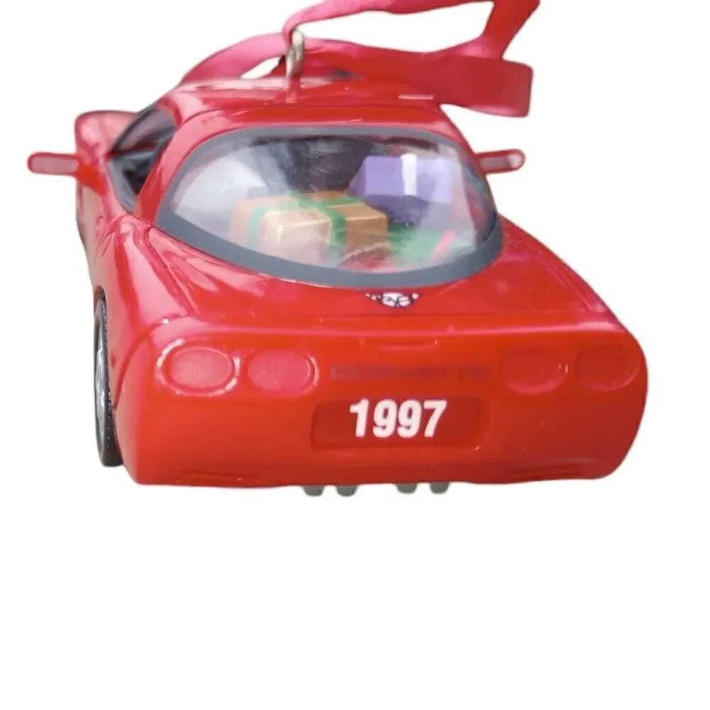 Hallmark keepsake 1997 Christmas Corvette red - Picture 5 of 7